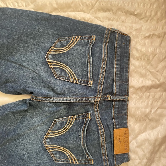 Hollister Classic Blue Women's Skinny Jeans - Picture 11 of 16